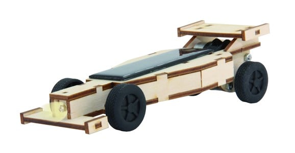 Formule 1 solaire en bois avec batterie